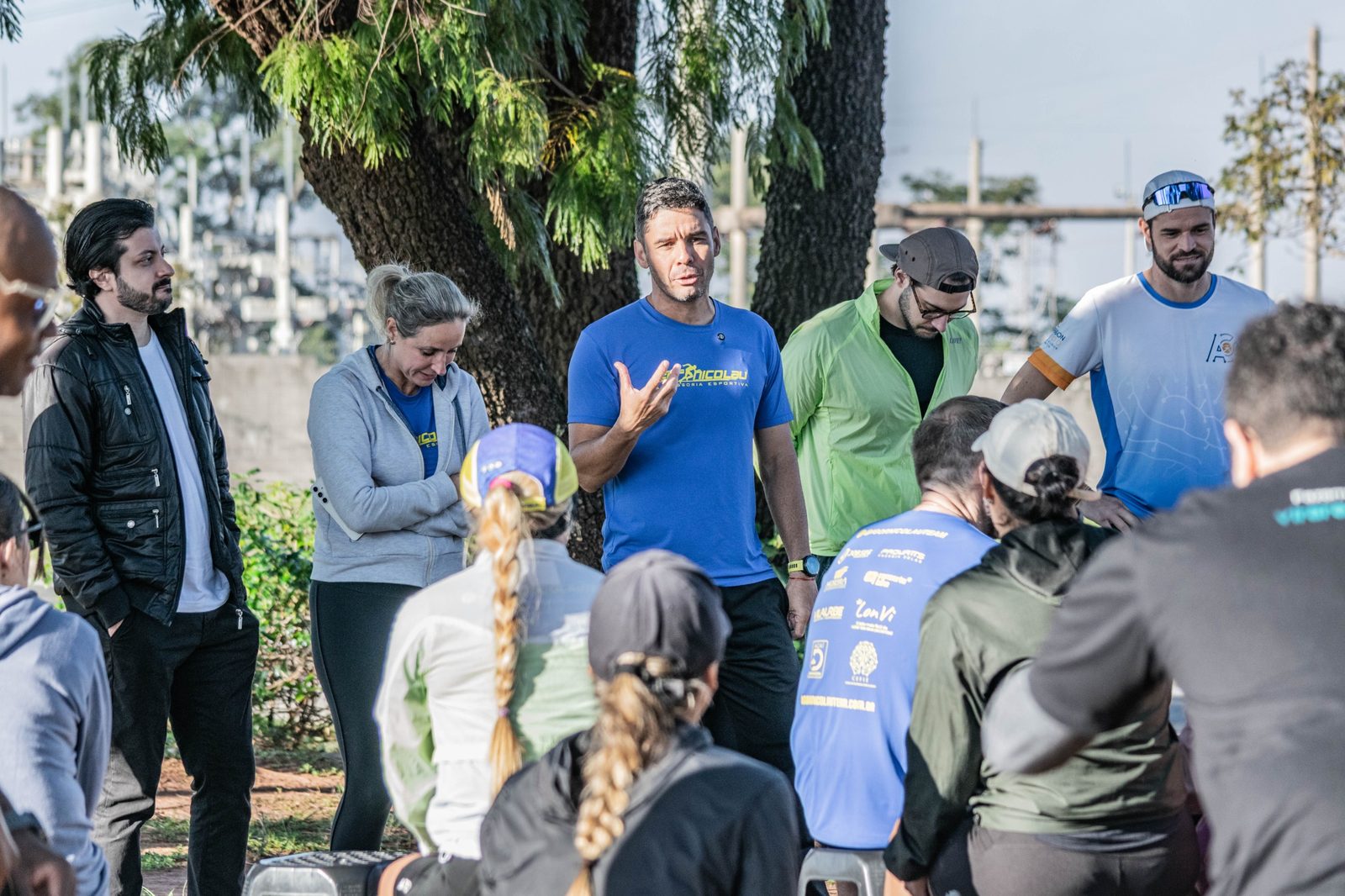 Coach passando o plano do dia — Igor Nicolau Team